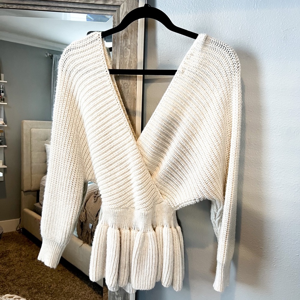 Women’s Boohoo Open Back Knit Sweater